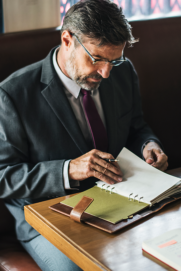 El papel de los contratos en el derecho mercantil